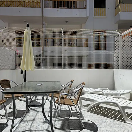 Victoria Court Modern 1 Bed Cristianos Tenerife Appartamento