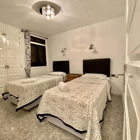 Cristianos 1 Bed Victoria Court Apartamento