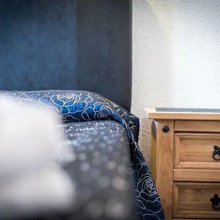 Cristianos 1 Bed Victoria Court *